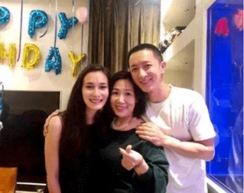 韩庚老婆爆料了吗视频下载,揭秘明星夫妻幕后故事
